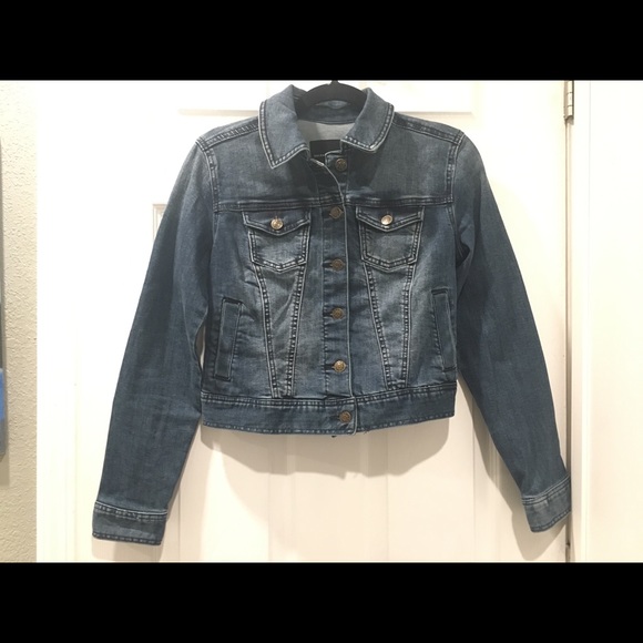 Jean Jacket - Picture 2 of 7